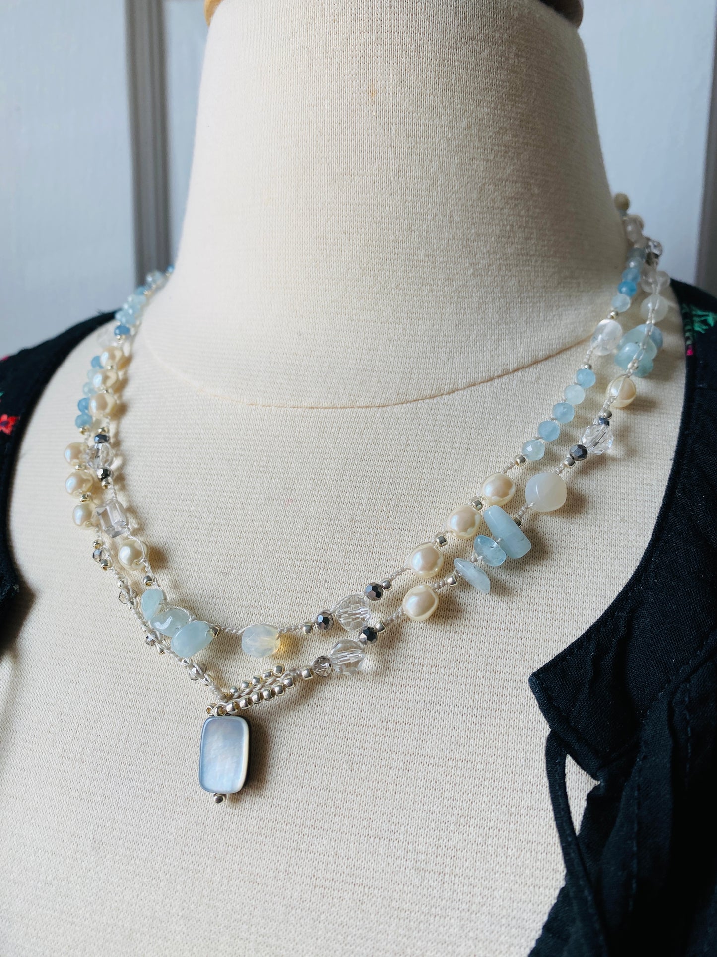Aquamarine and pearl crochet necklace