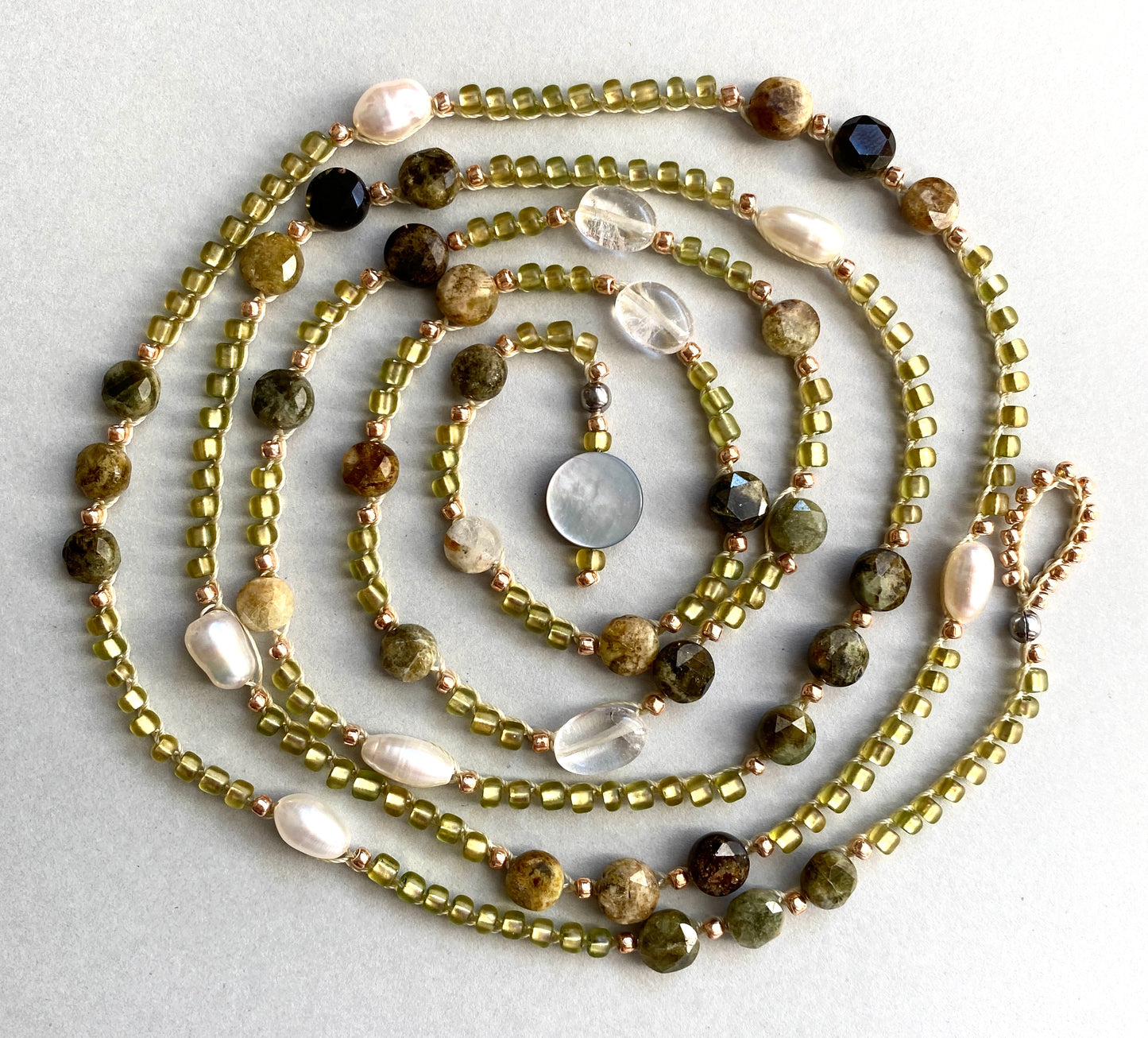Green garnet and pearl crochet necklace