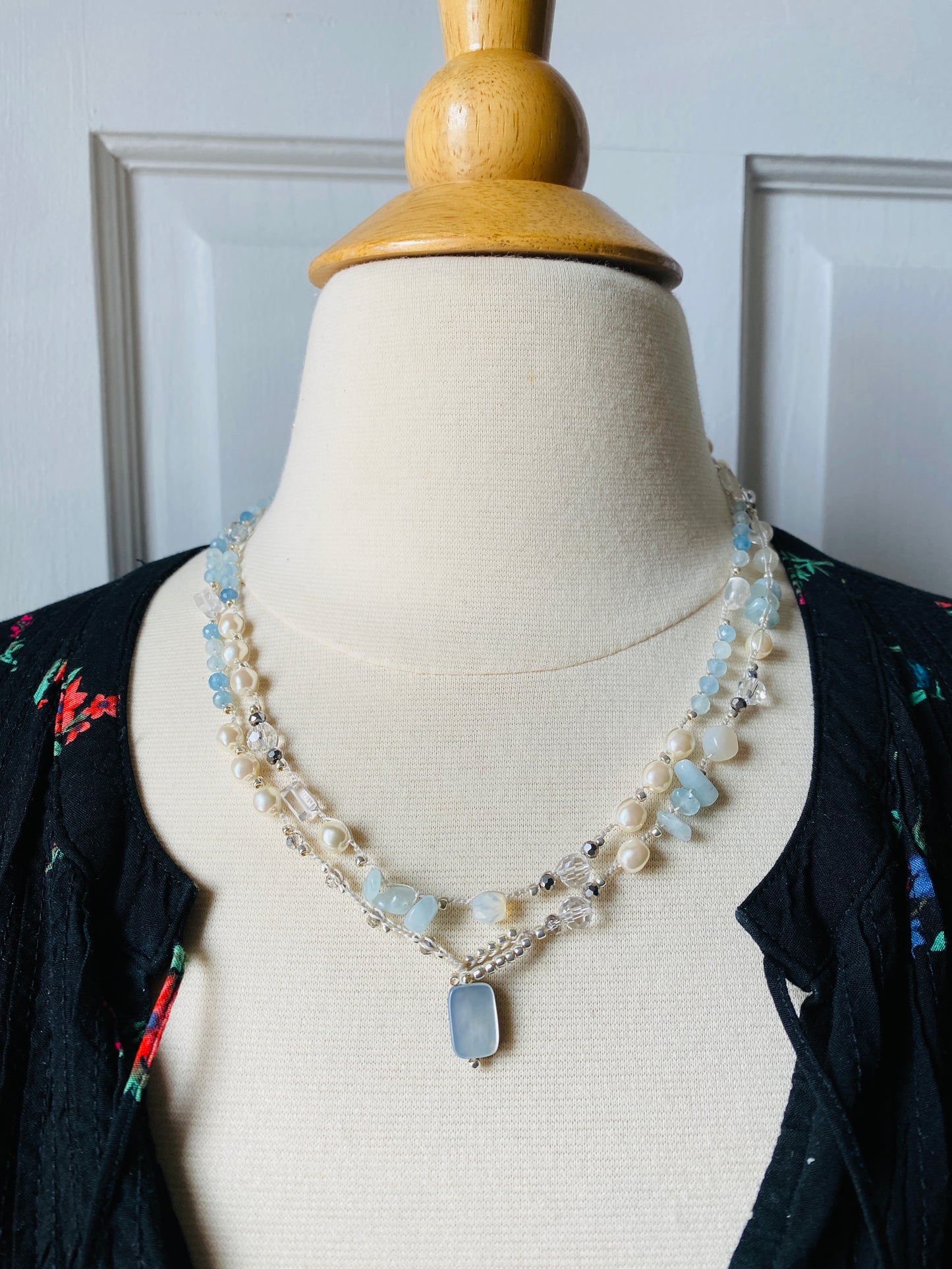 Aquamarine and pearl crochet necklace