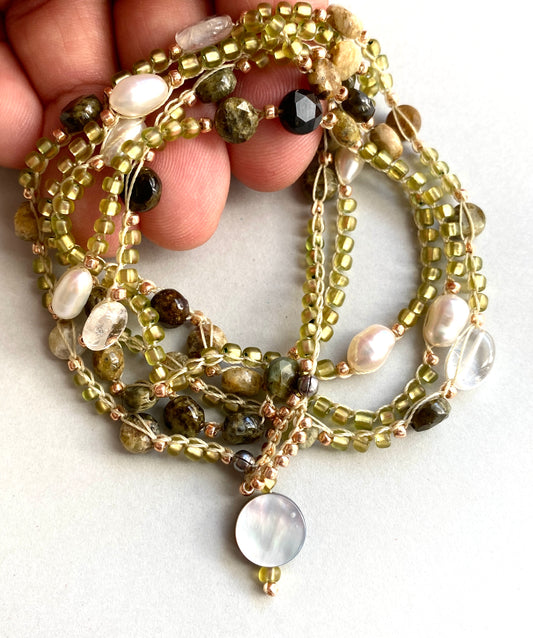 Green garnet and pearl crochet necklace